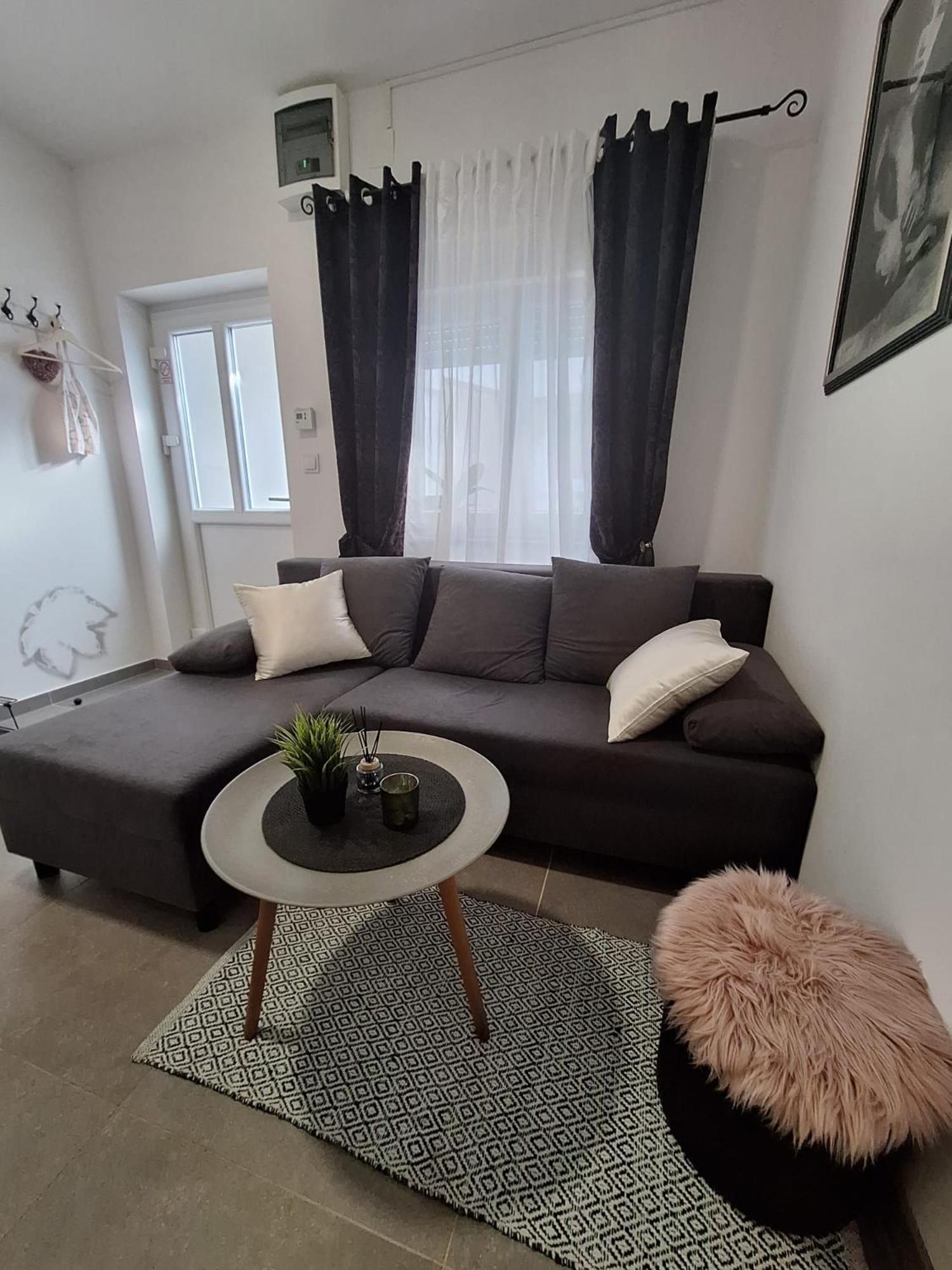 Studio Apartmani Louis I Lola Загреб Екстериор снимка