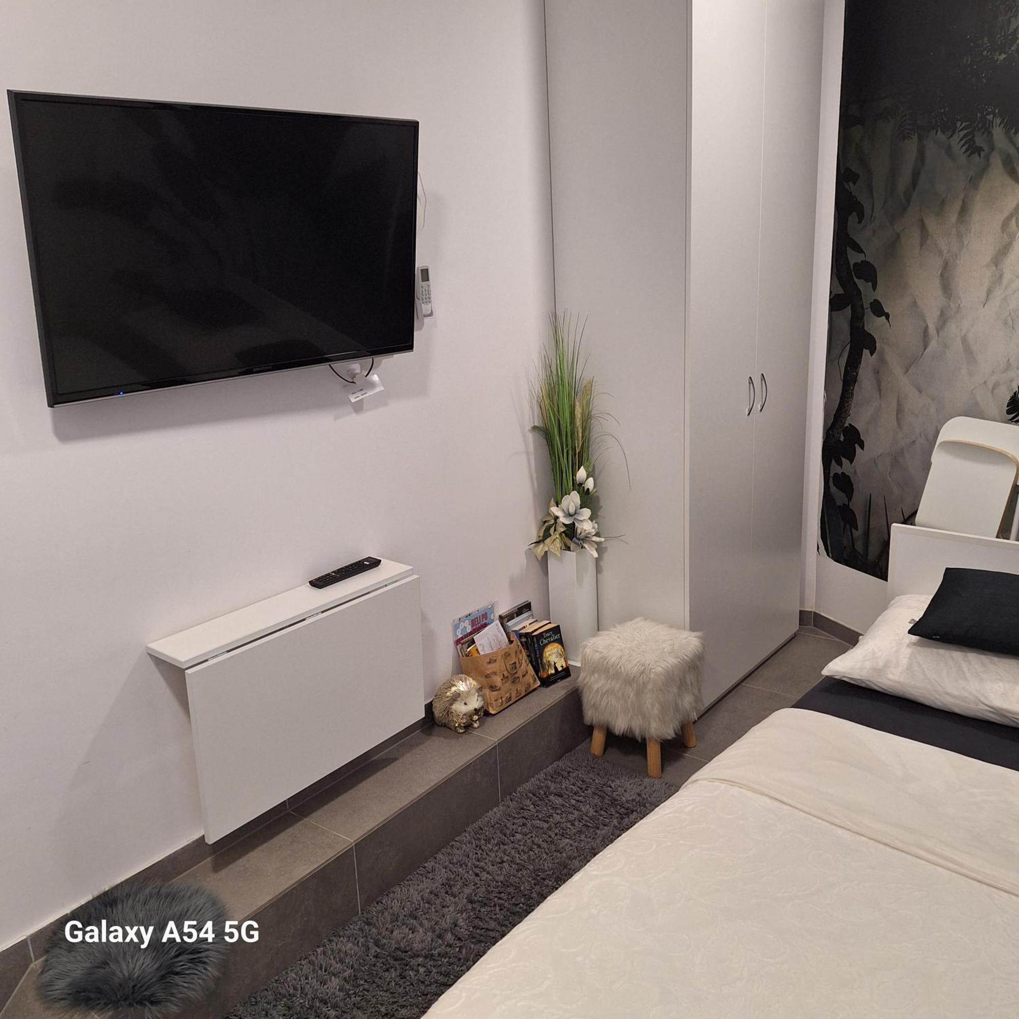 Studio Apartmani Louis I Lola Загреб Екстериор снимка